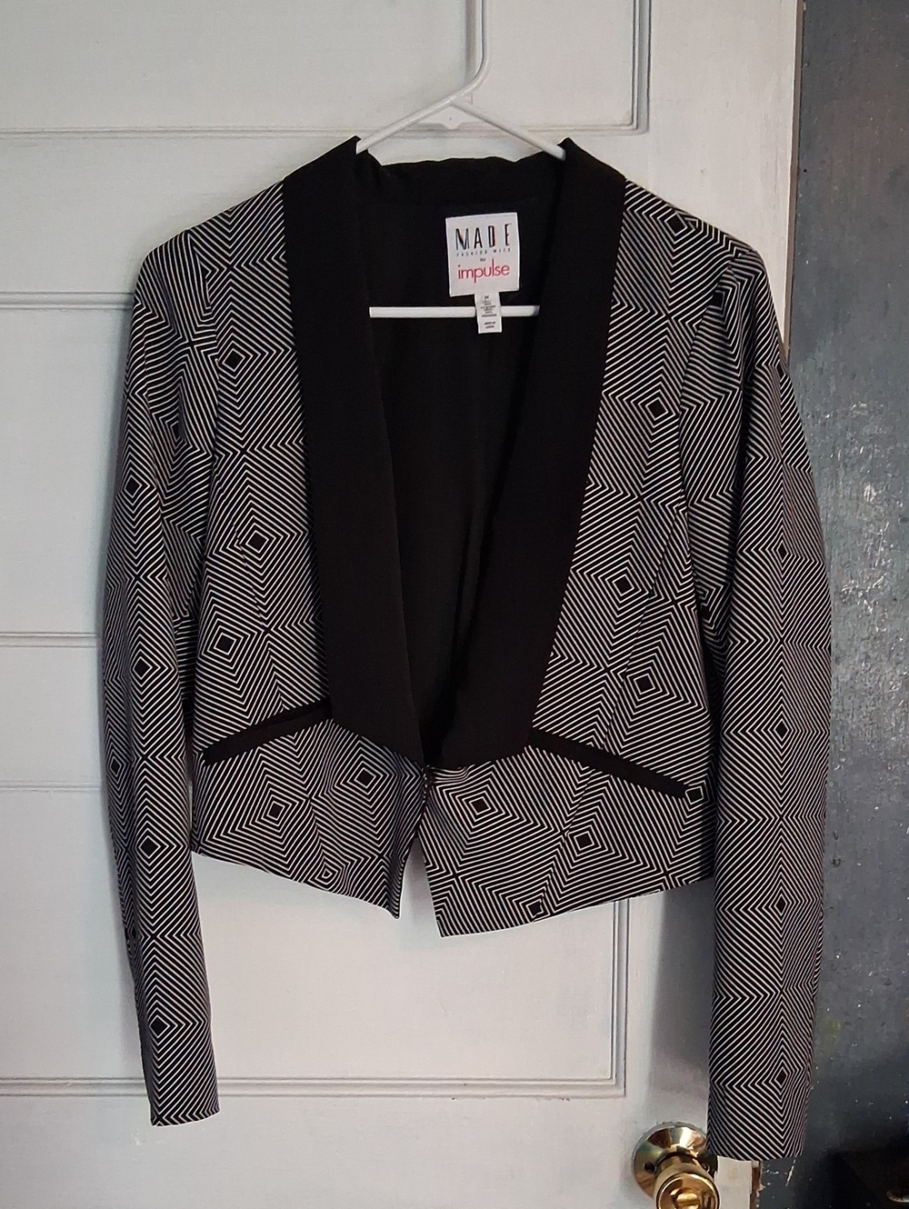 Pulse Black & White Geometric Cropped Blazer